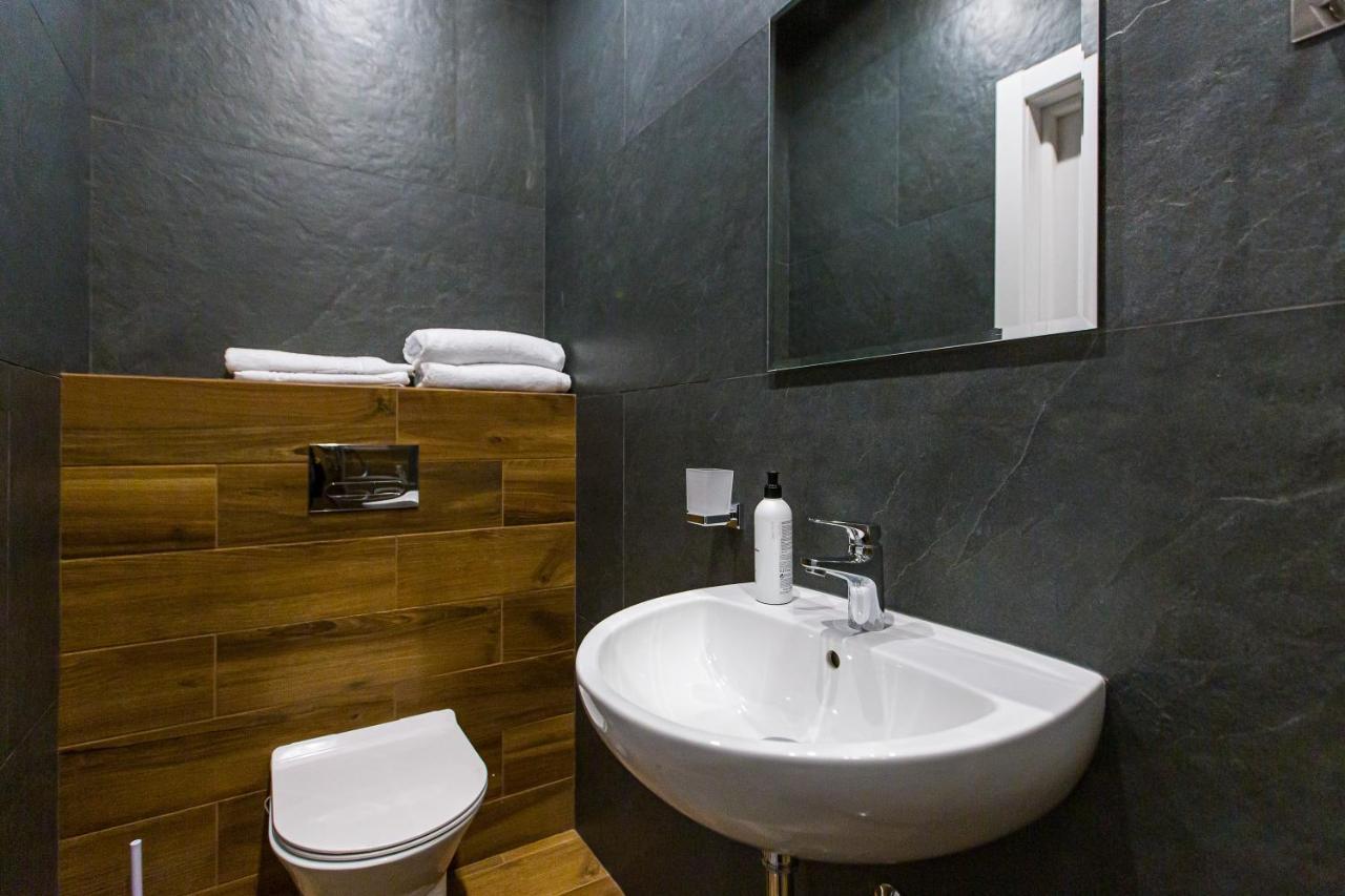 3 Vodna Apartment Lviv Exterior photo