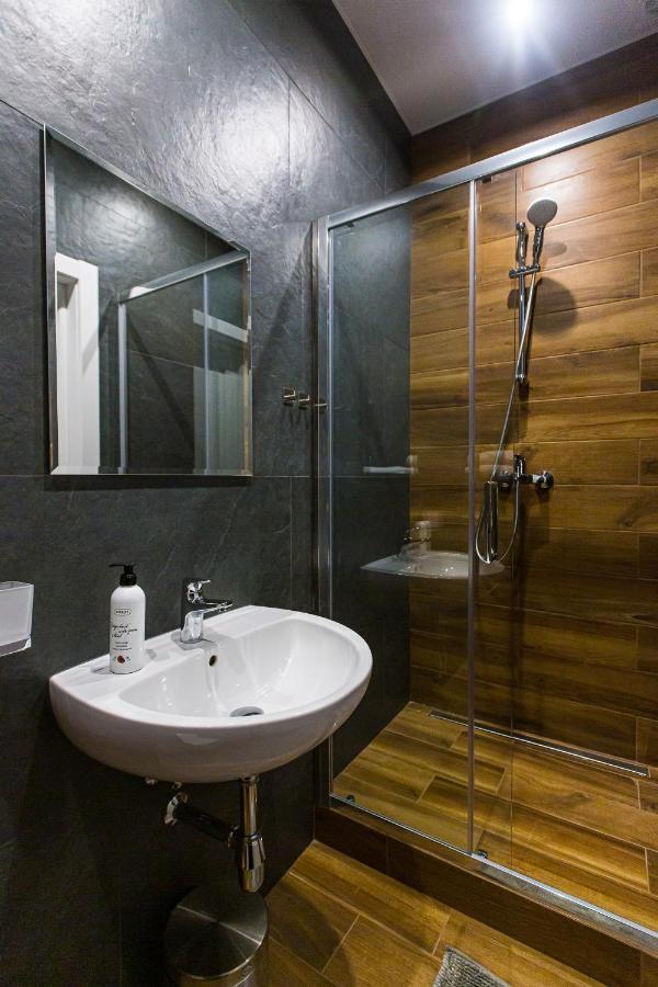 3 Vodna Apartment Lviv Exterior photo
